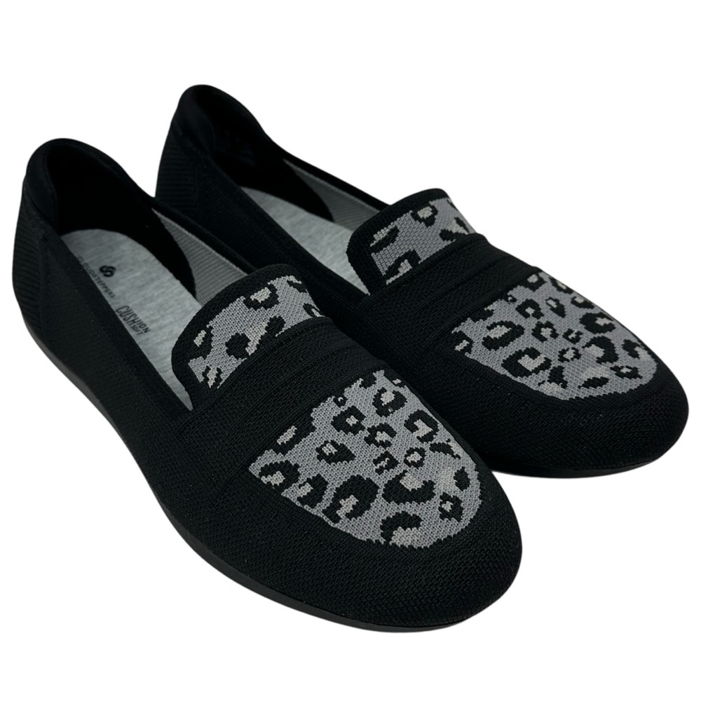 CloudSteppers by Clarks Women's
Carly Charm Slip-On Loafer Size 9